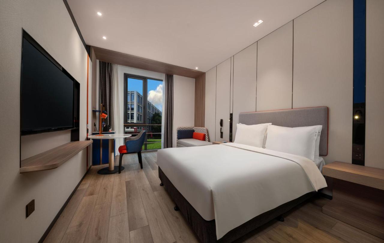 Holiday Inn Express Shanghai Pujiang By Ihg Exterior foto