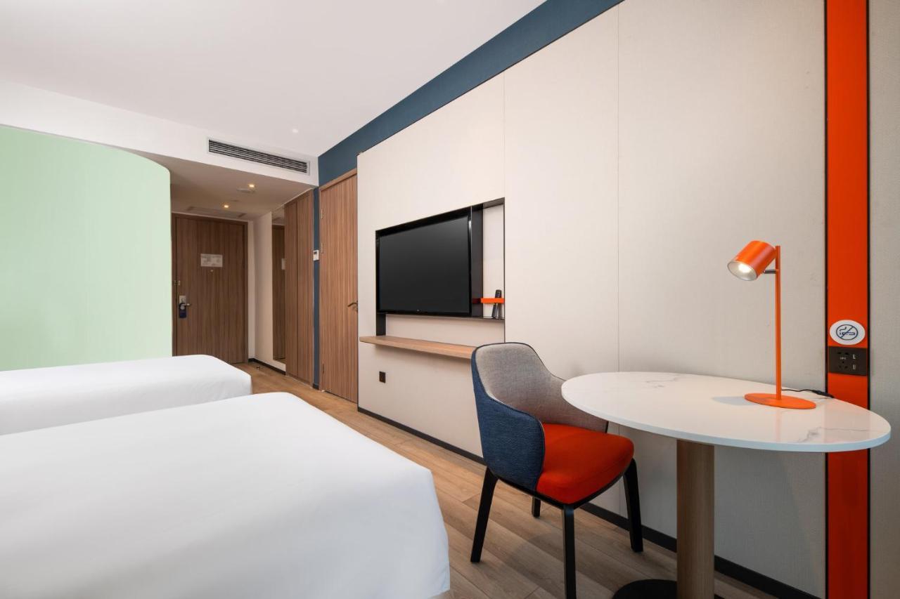 Holiday Inn Express Shanghai Pujiang By Ihg Exterior foto