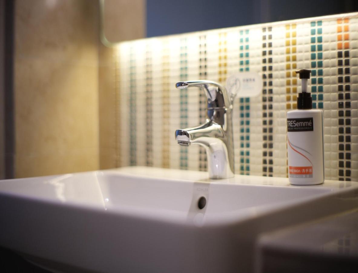 Holiday Inn Express Shanghai Pujiang By Ihg Exterior foto