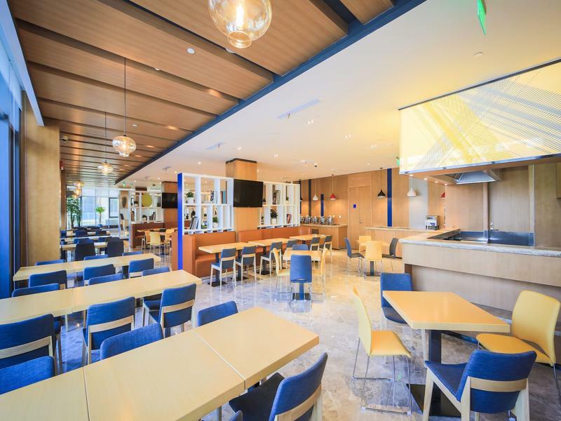 Holiday Inn Express Shanghai Pujiang By Ihg Exterior foto